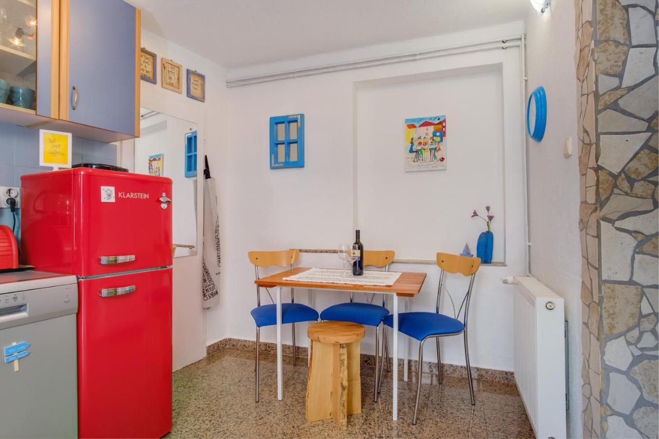 Apartments Kastel Veli Losinj Exterior photo